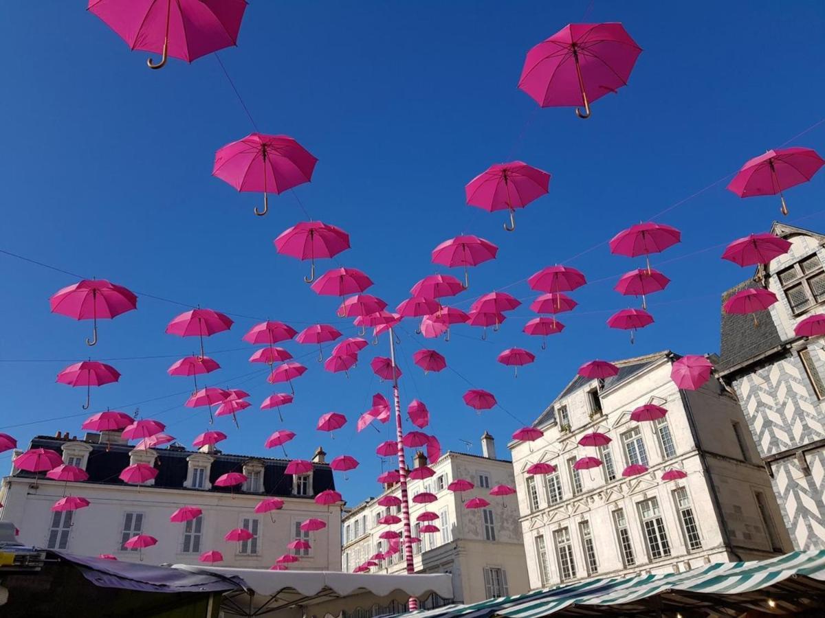 Studio Renove Au Coeur De La Rochelle, Marche A 25M, 2 Personnes, Wifi - Fr-1-535-43 拉罗歇尔 外观 照片